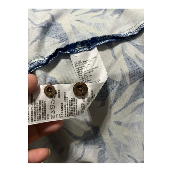 TOMMY BAHAMA Men's floral button down style Size:Medium SLu:TBahama - Picture 5 of 6